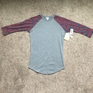NWT- LulaRoe Randy T-Shirt